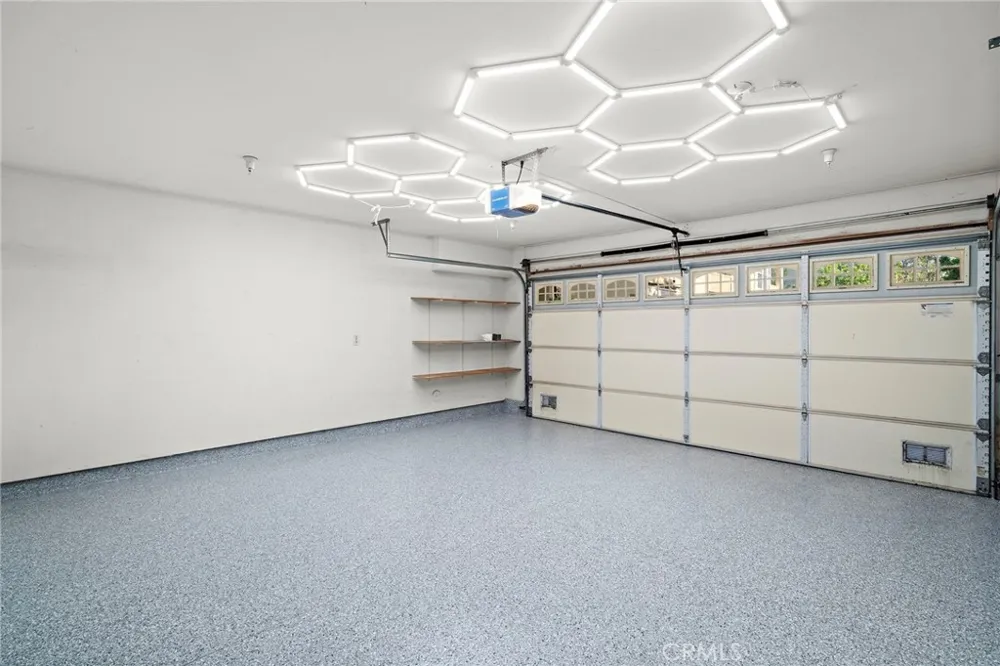 551 W Summerfield Anaheim, CA 92802
