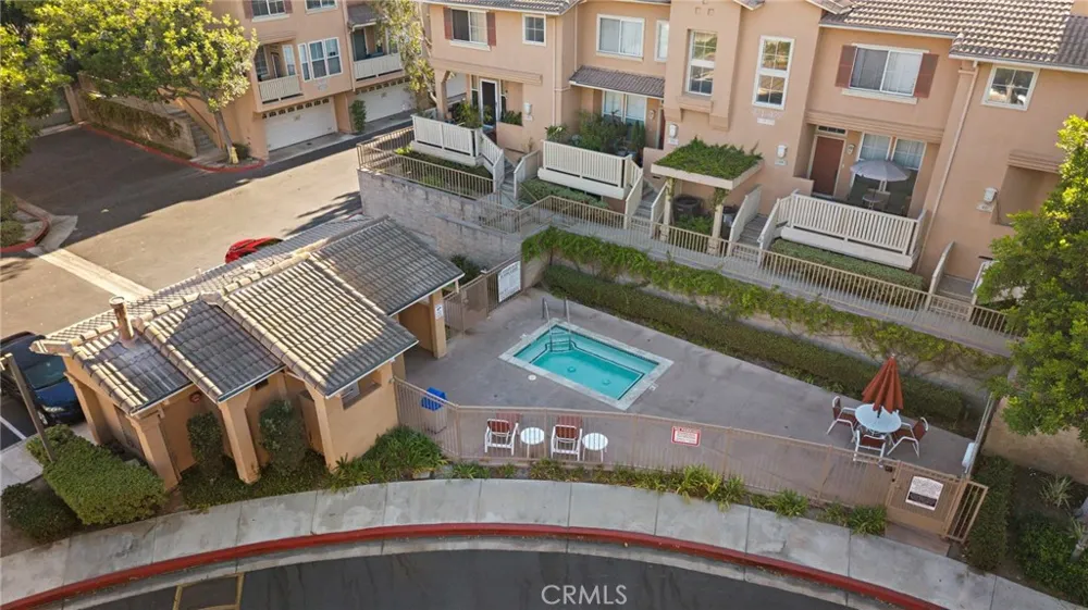 551 W Summerfield Anaheim, CA 92802