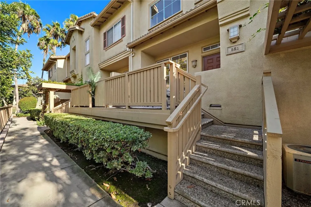 551 W Summerfield Anaheim, CA 92802