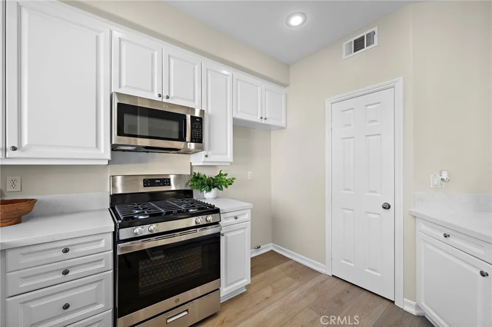 551 W Summerfield Anaheim, CA 92802