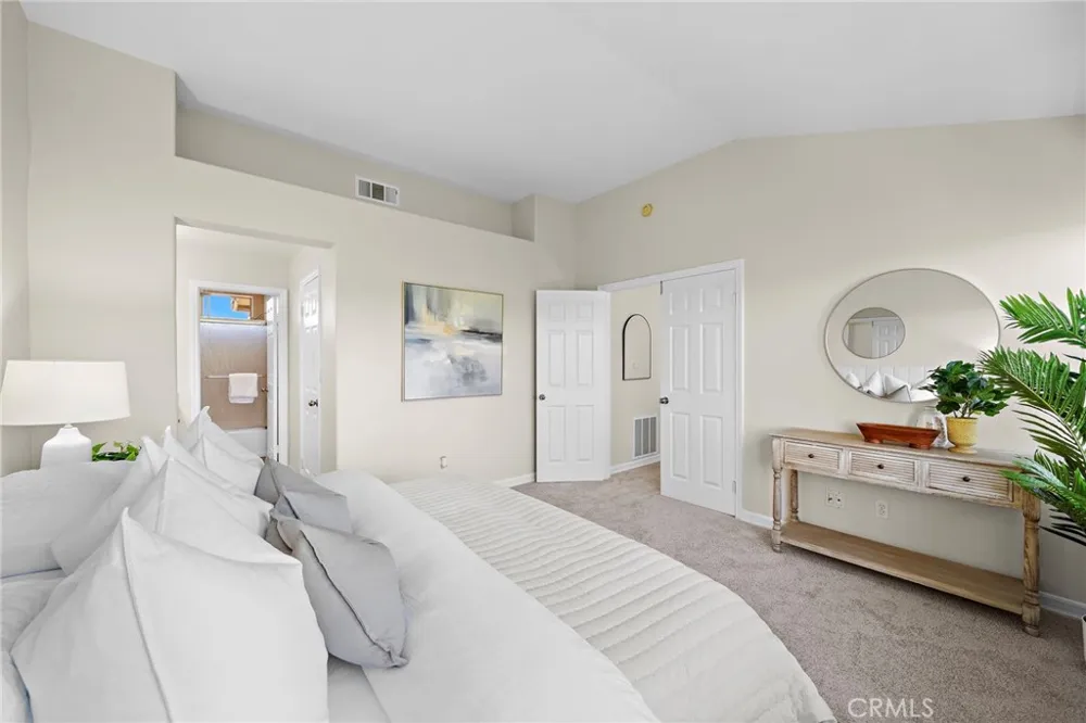 551 W Summerfield Anaheim, CA 92802