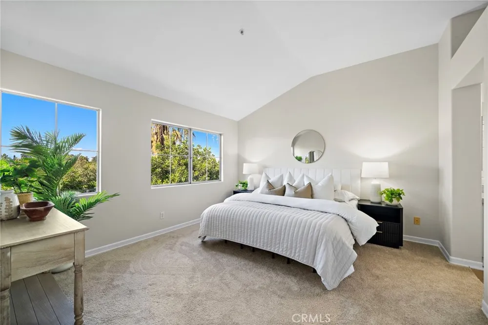 551 W Summerfield Anaheim, CA 92802