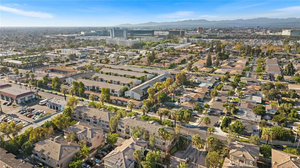 551 W Summerfield Anaheim, CA 92802