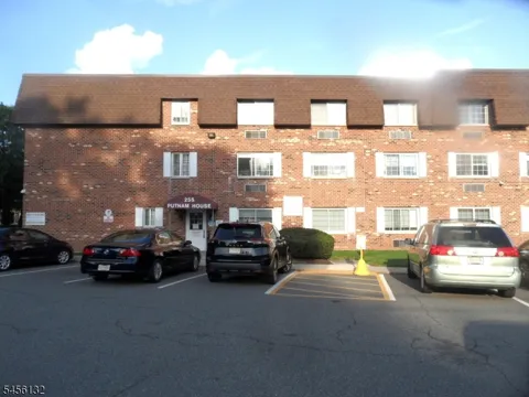 255 Tucker Ave #301 Unit 301