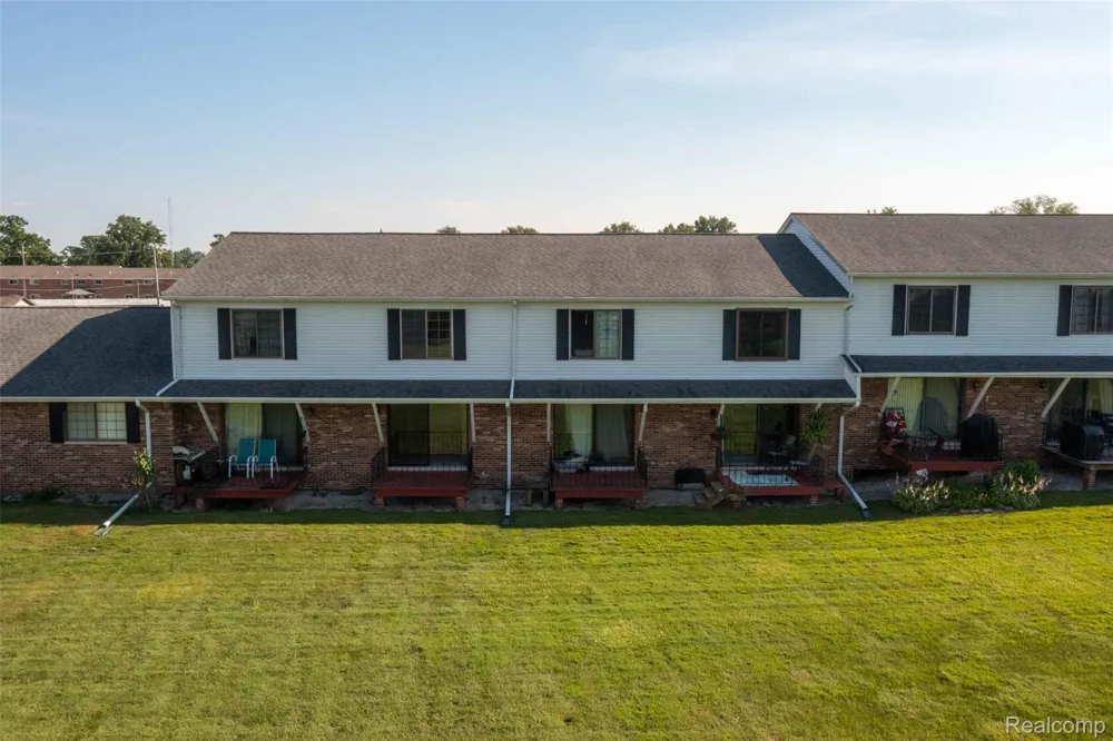 125 Cuttle Road Marysville City, MI 48040