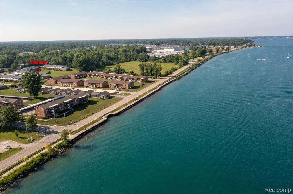 125 Cuttle Road Marysville City, MI 48040