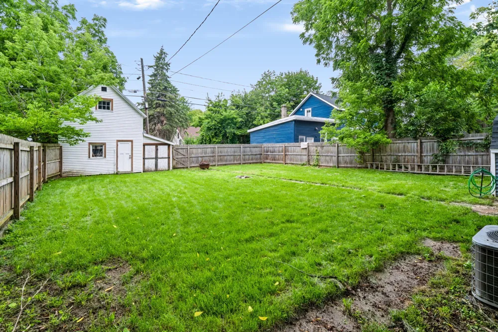 1345 Broadway Avenue NW Grand Rapids City, MI 49504