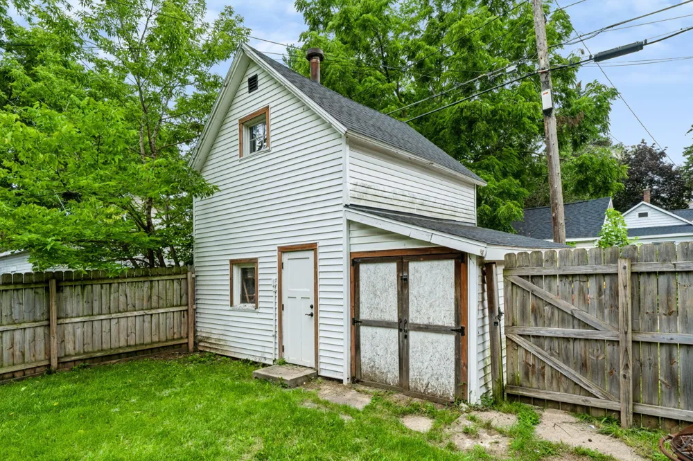 1345 Broadway Avenue NW Grand Rapids City, MI 49504