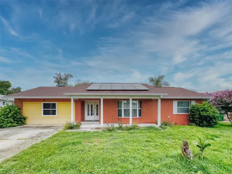 2125 E PARKTON DRIVE