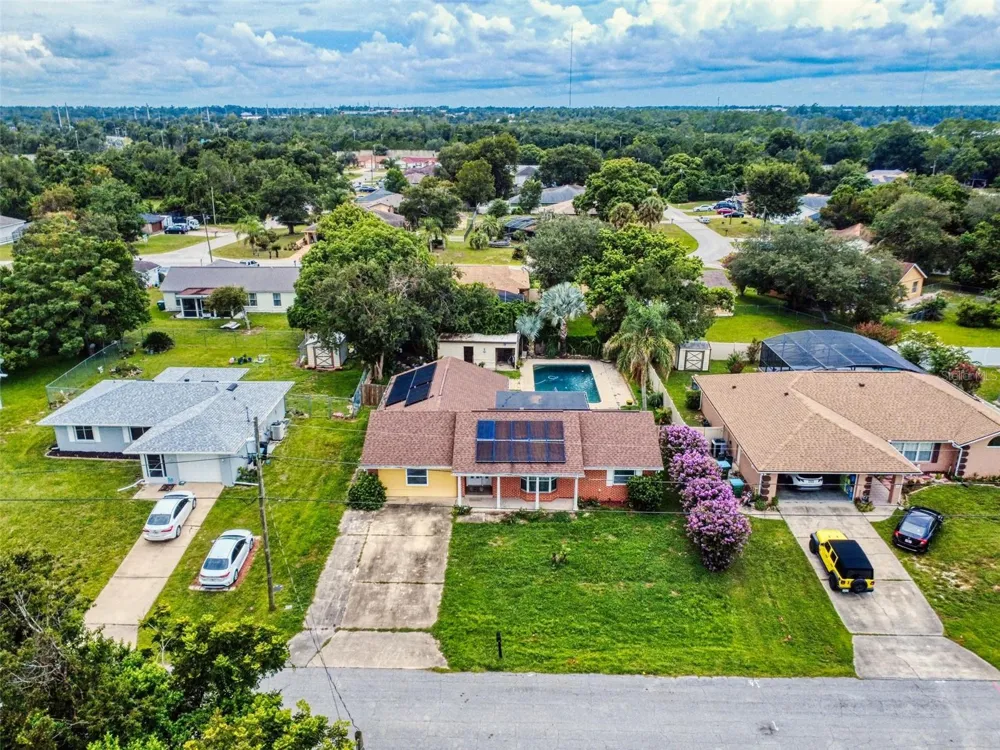 2125 E PARKTON DRIVE Deltona, FL 32725