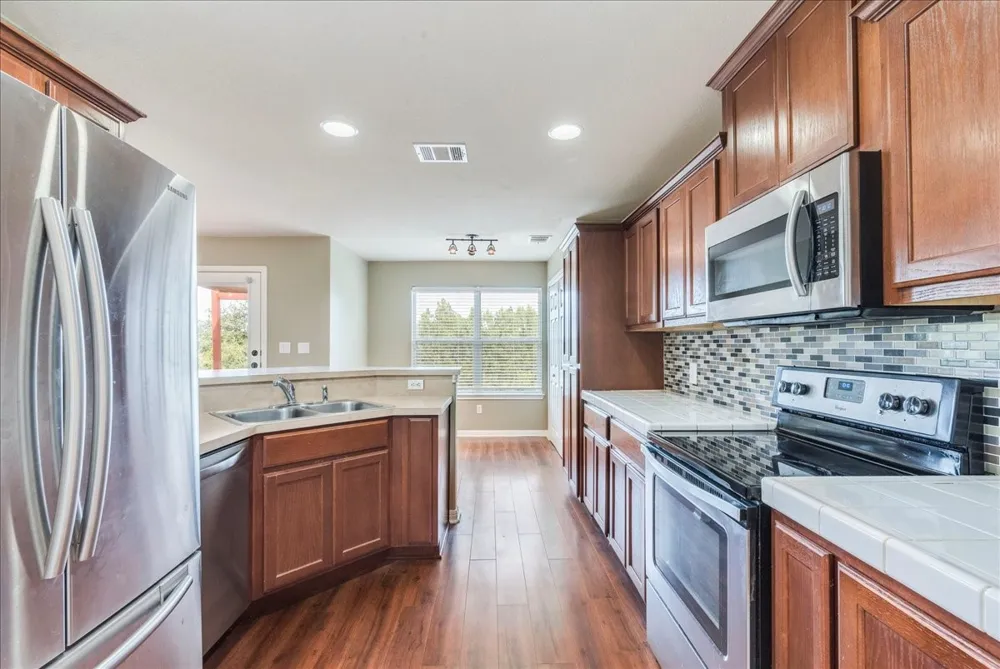 21506 Patton Avenue Lago Vista, TX 78645