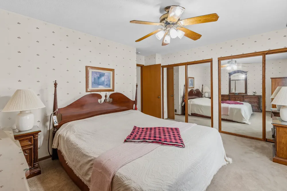 2420 Mendelssohn Lane #5 Golden Valley, MN 55427