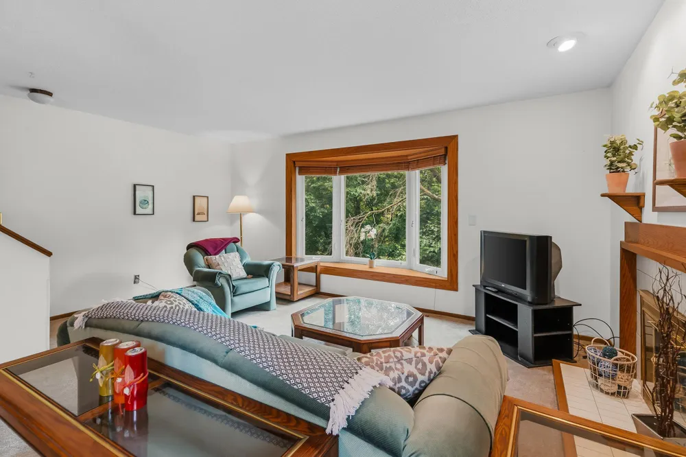 2420 Mendelssohn Lane #5 Golden Valley, MN 55427