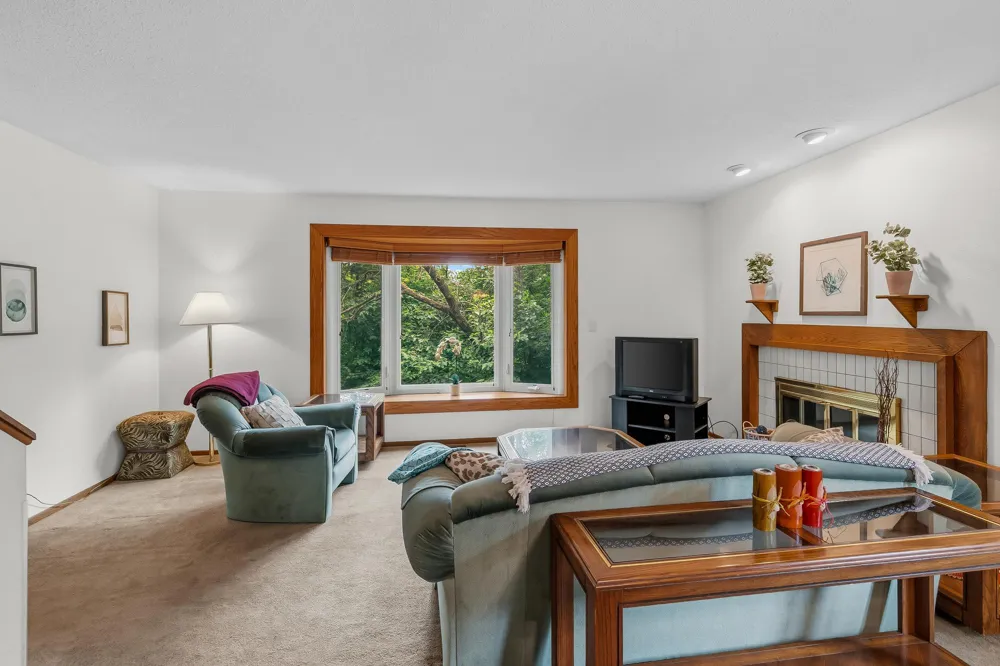 2420 Mendelssohn Lane #5 Golden Valley, MN 55427