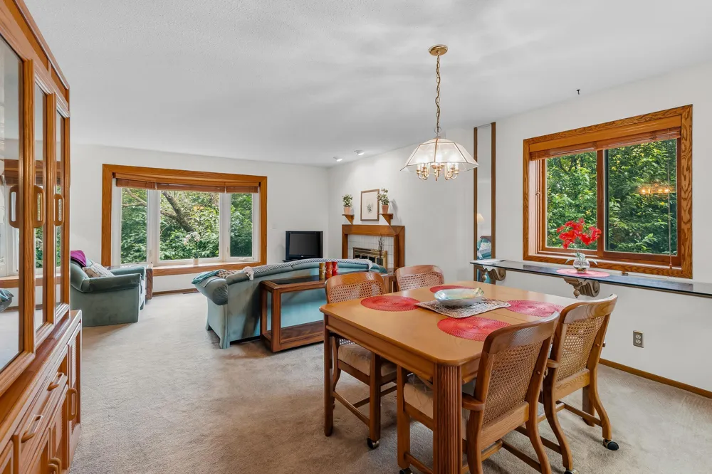 2420 Mendelssohn Lane #5 Golden Valley, MN 55427