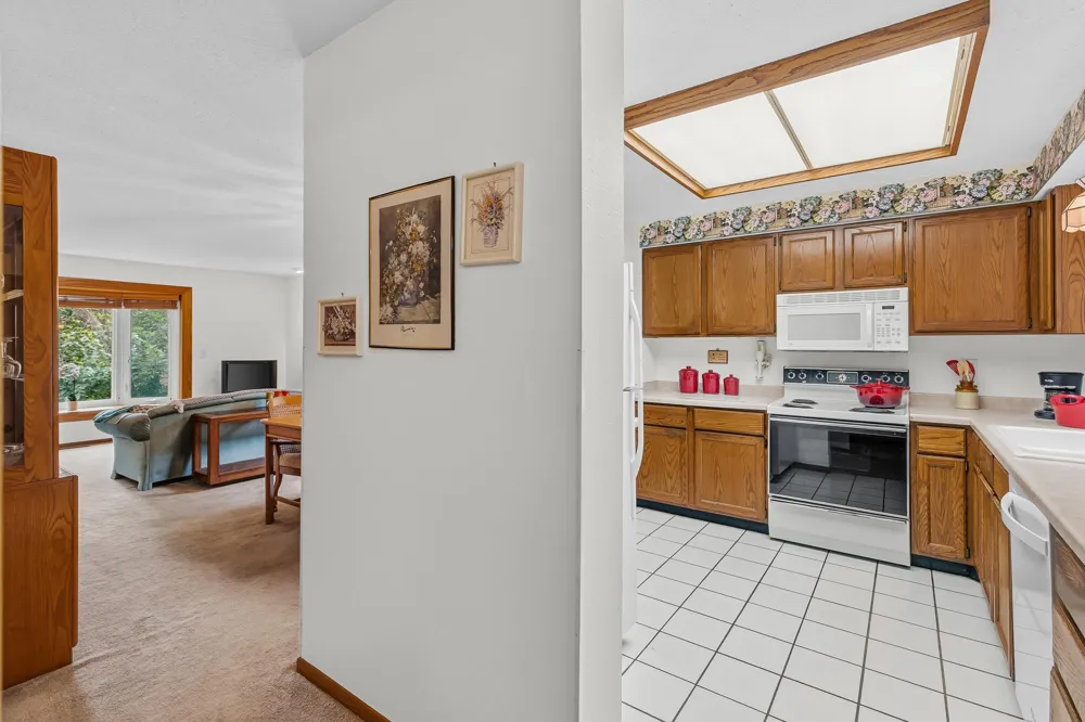 2420 Mendelssohn Lane #5 Golden Valley, MN 55427