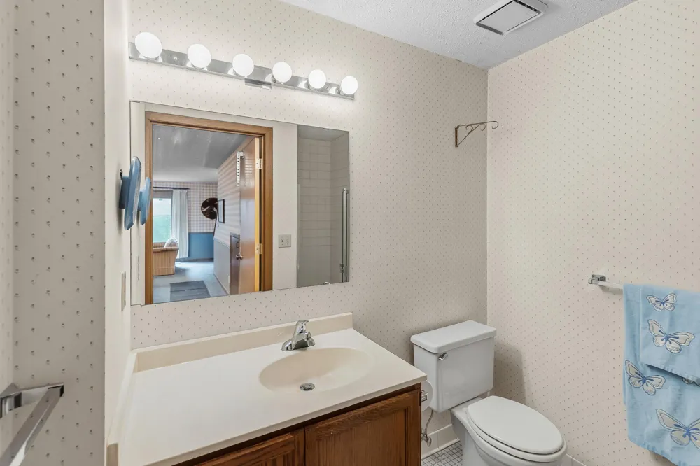 2420 Mendelssohn Lane #5 Golden Valley, MN 55427