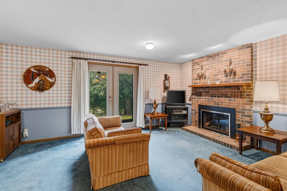 2420 Mendelssohn Lane #5 Golden Valley, MN 55427