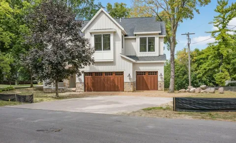 3271 Casco Circle