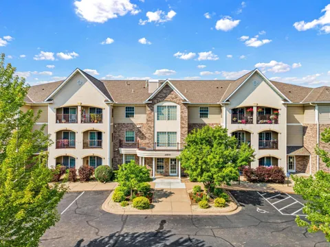 15570 Linnet Street NW #2-102