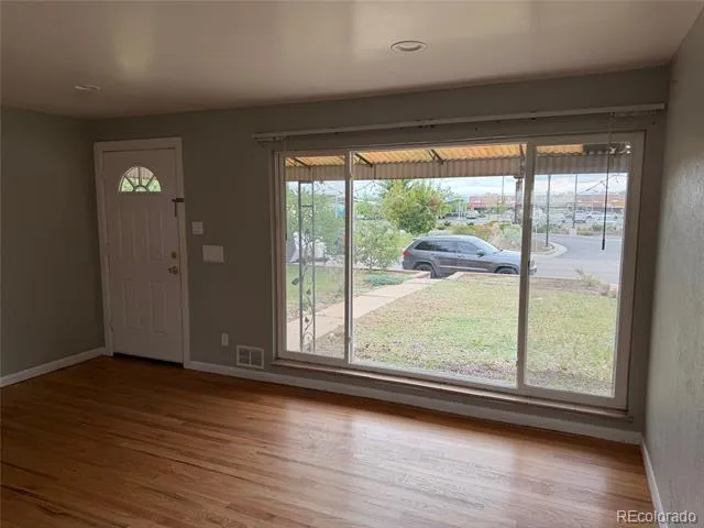 3124 Quari Street Aurora, CO 80011