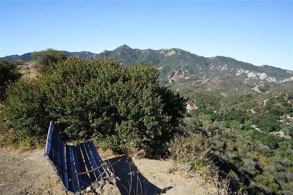1 Mount Prospect Drive Topanga, CA 90290