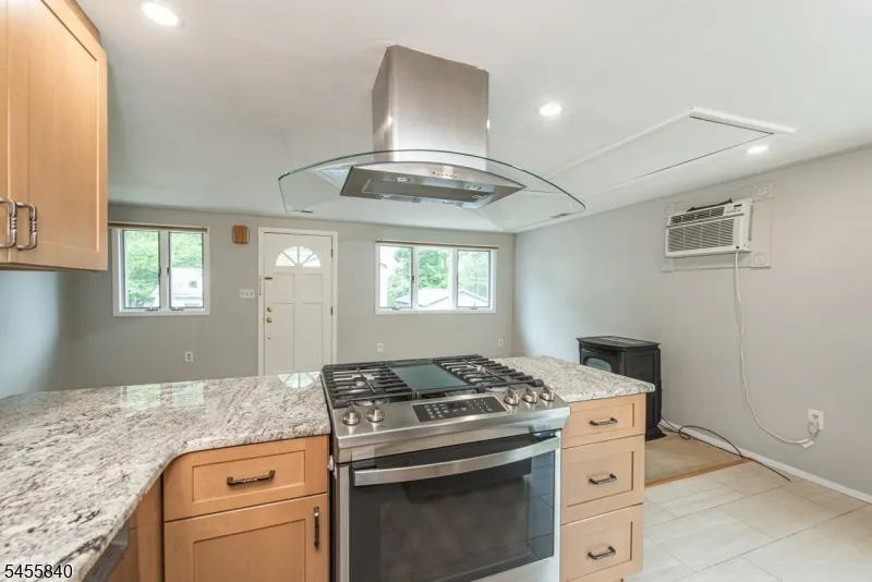 97 New York Ave Jefferson, NJ 07849