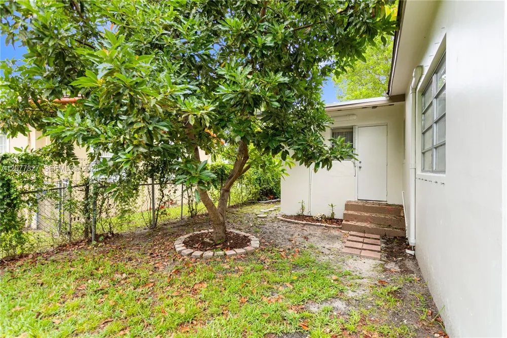 72 Palmetto Dr #0 Miami Springs, FL 33166