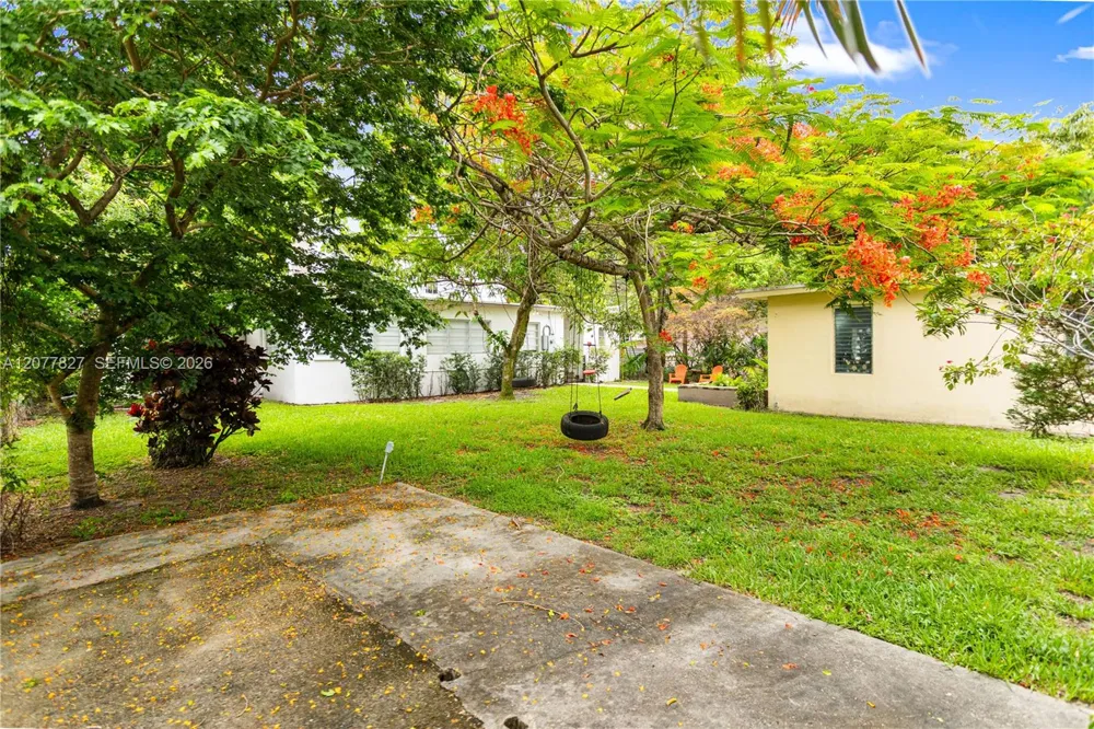 72 Palmetto Dr #0 Miami Springs, FL 33166