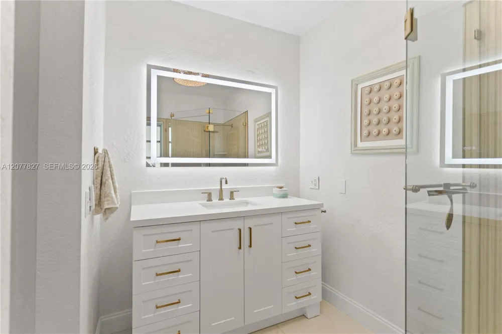 72 Palmetto Dr #0 Miami Springs, FL 33166