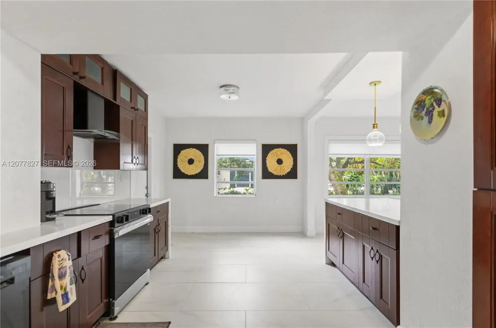 72 Palmetto Dr #0 Miami Springs, FL 33166