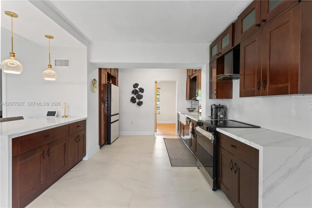 72 Palmetto Dr #0 Miami Springs, FL 33166
