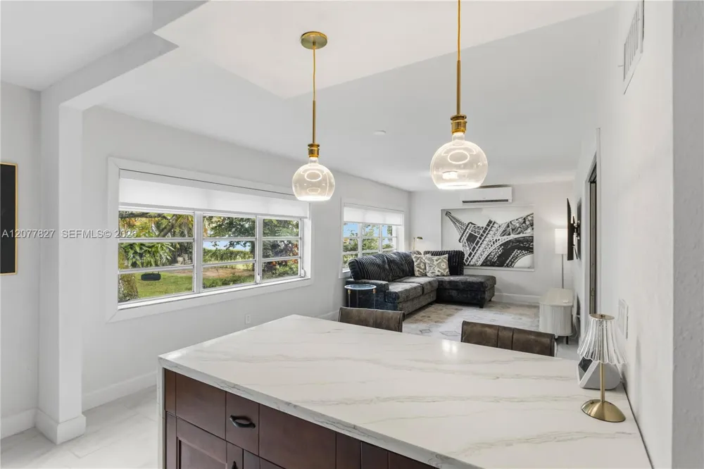 72 Palmetto Dr #0 Miami Springs, FL 33166