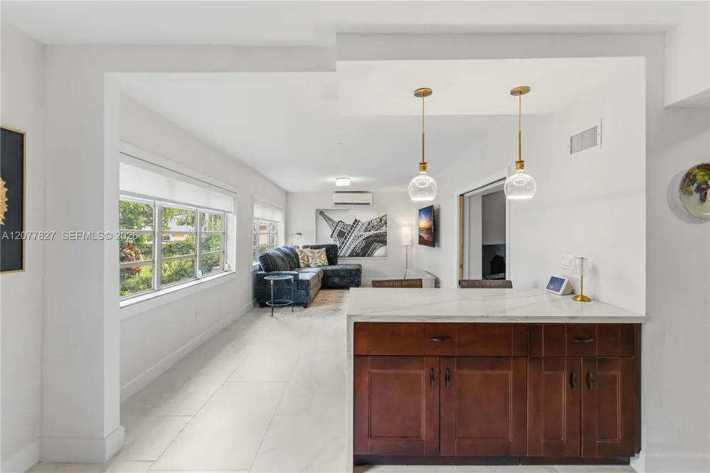 72 Palmetto Dr #0 Miami Springs, FL 33166