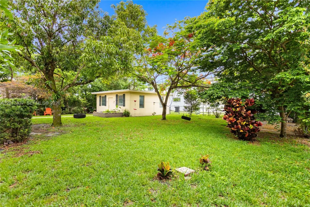 72 Palmetto Dr #0 Miami Springs, FL 33166