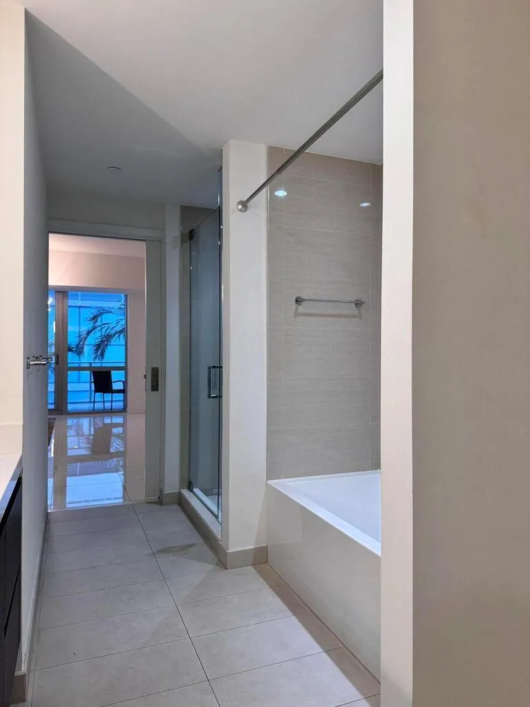 851 NE 1ST AVENUE #201 Miami, FL 33132