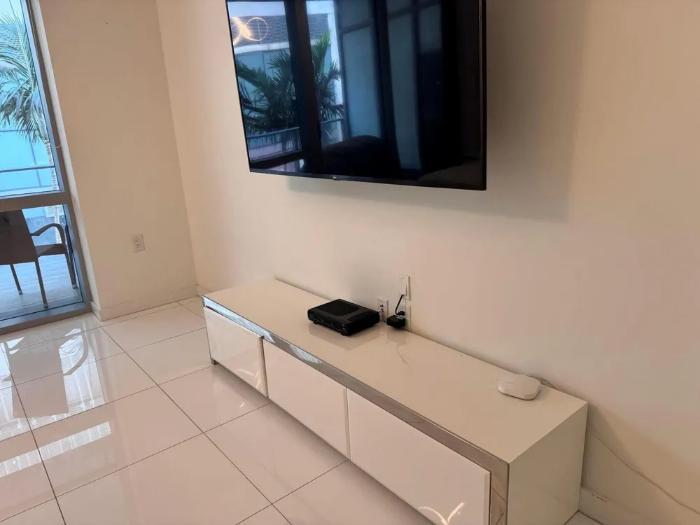 851 NE 1ST AVENUE #201 Miami, FL 33132