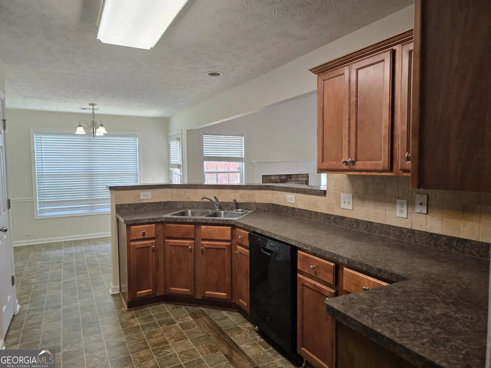 3464 Pinegate TRL Snellville, GA 30039