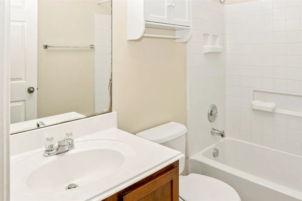 1817 Shaker Trail Austin, TX 78754