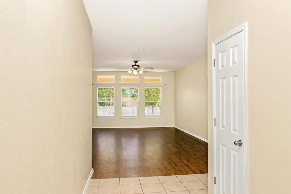 1817 Shaker Trail Austin, TX 78754