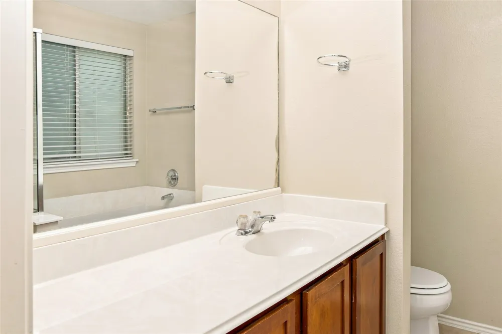 1817 Shaker Trail Austin, TX 78754
