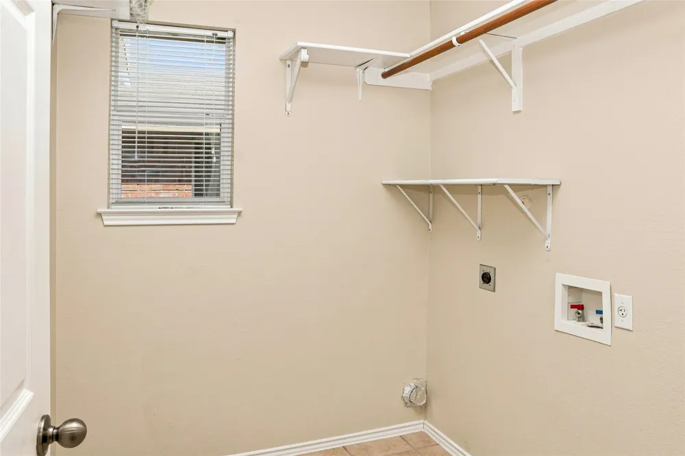 1817 Shaker Trail Austin, TX 78754