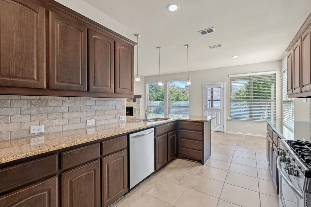 1704 Sparrow Street Argyle, TX 76226