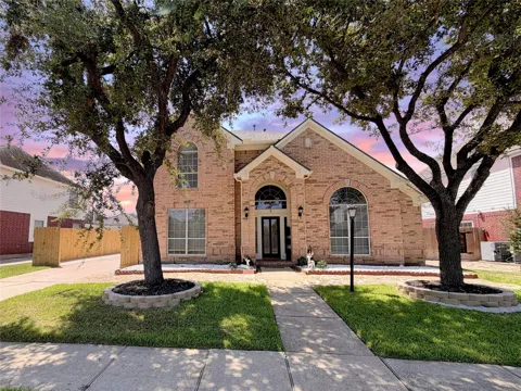 3822 Shady Harbor Drive