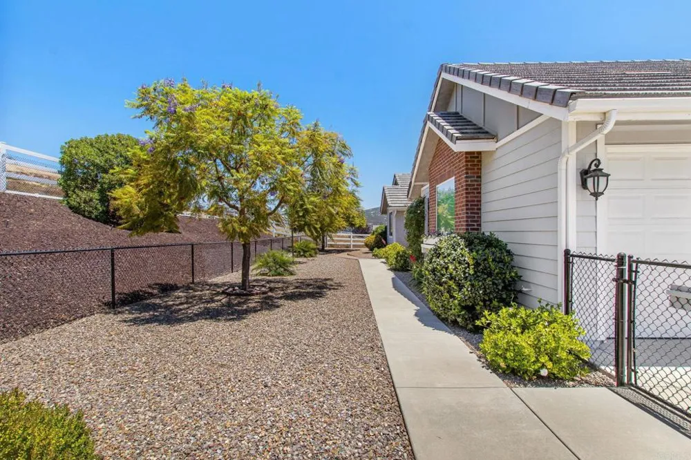 23029 Stokes Road Ramona, CA 92065
