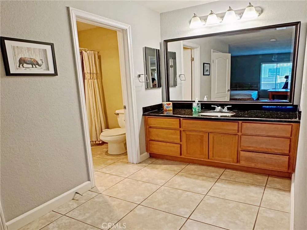 1345 Cabrillo Park #E10 Santa Ana, CA 92701