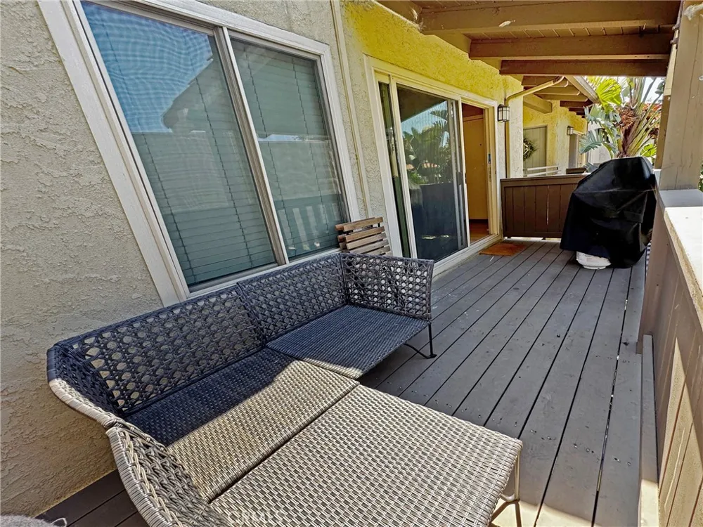 1345 Cabrillo Park #E10 Santa Ana, CA 92701