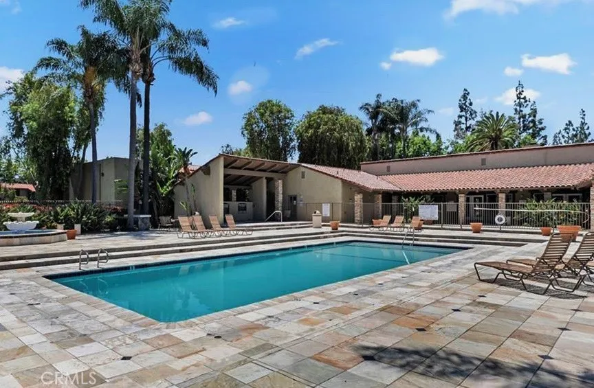 1345 Cabrillo Park #E10 Santa Ana, CA 92701