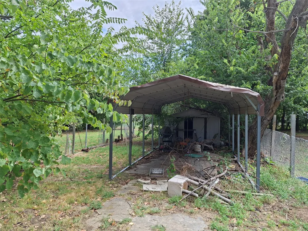 1109 E Broadway Cushing, OK 74023
