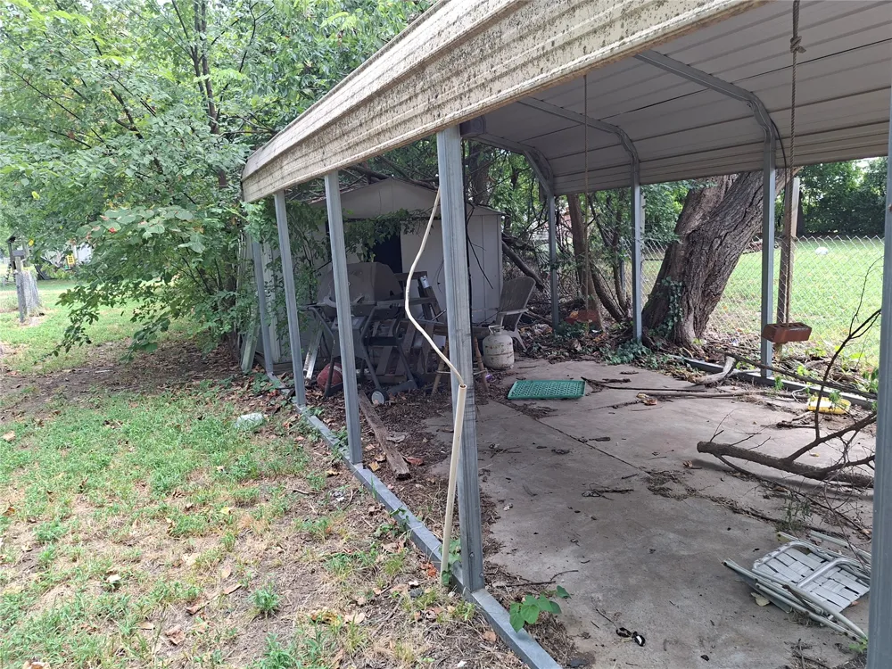 1109 E Broadway Cushing, OK 74023